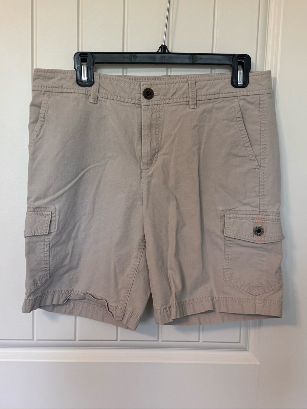 Eddie Bauer Women's Size 8 Tan Stretch Cargo Hiking Shorts